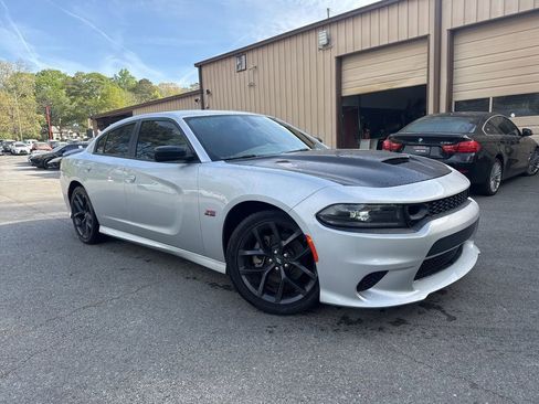 Used 2023 Dodge Charger R/T w/ Blacktop Package image 4