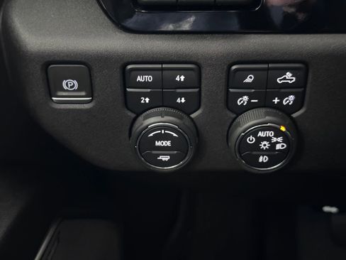 Certified 2024 Chevrolet Silverado 3500 High Country w/ High Country Premium Package image 26