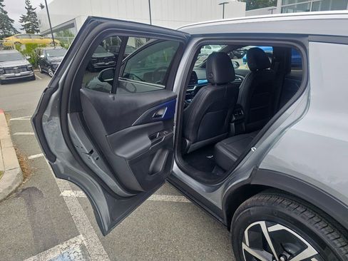 New 2026 Chevrolet Equinox EV LT AWD/4WD image 15