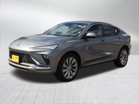 New 2025 Buick Envista Avenir image 3