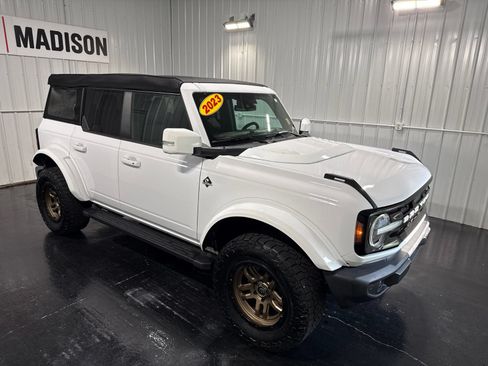 Used 2023 Ford Bronco Outer Banks AWD/4WD image 4