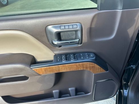 Used 2017 GMC Sierra 1500 SLT w/ SLT Preferred Package image 12