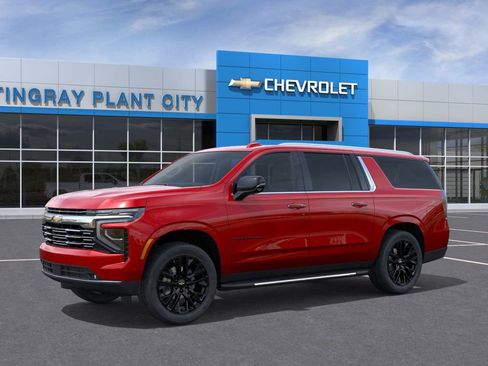 New 2026 Chevrolet Suburban Premier image 2