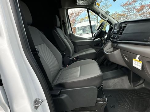 New 2025 Ford Transit 250 148 Medium Roof w/ Exterior Upgrade Package image 35