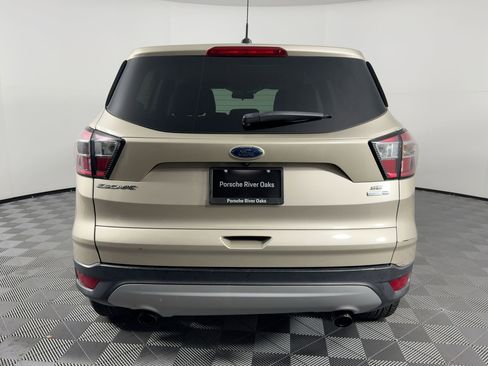 Used 2017 Ford Escape SE w/ SE Cold Weather Package image 10