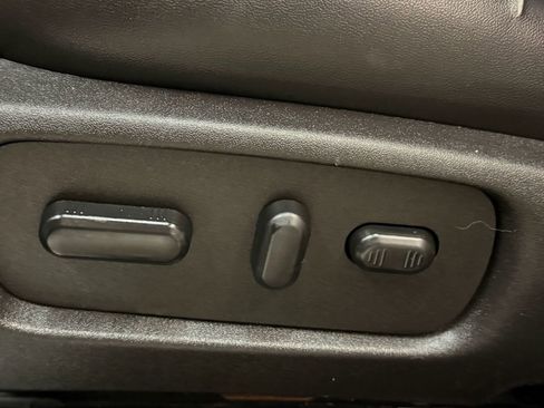 Used 2016 Ford Taurus SHO w/ Sho Performance Package image 25