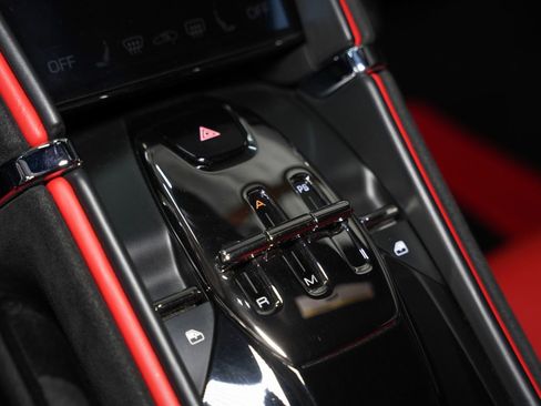 Used 2021 Ferrari Roma image 39