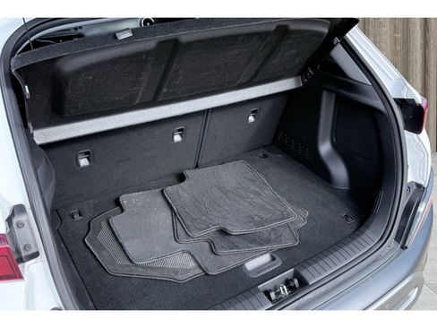 Used 2022 Hyundai Kona Limited FWD image 15