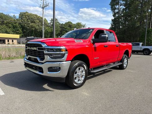 Used 2026 RAM 2500 Big Horn AWD/4WD image 2