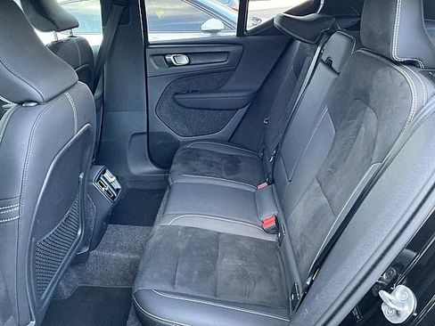 Certified 2025 Volvo XC40 B5 Plus image 14