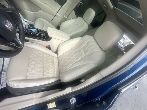 Used 2023 Buick Envision Avenir AWD/4WD image 17