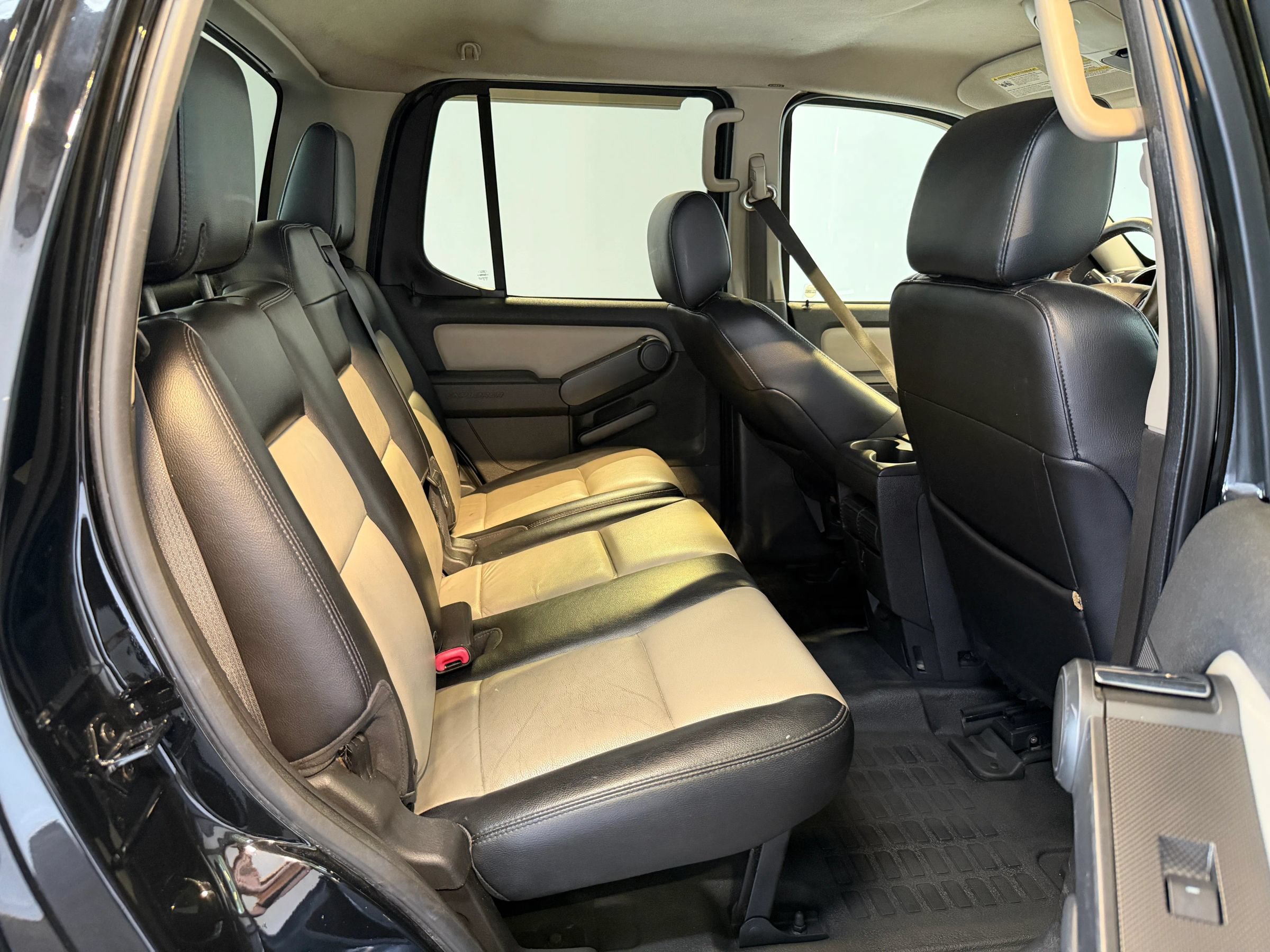 Used 2007 Ford Explorer Sport Trac Limited AWD/4WD image 29