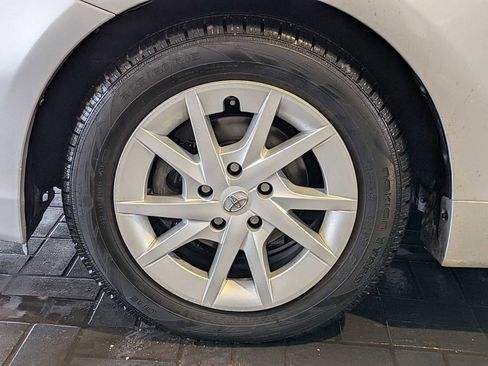 Used 2014 Toyota Prius V Two image 13