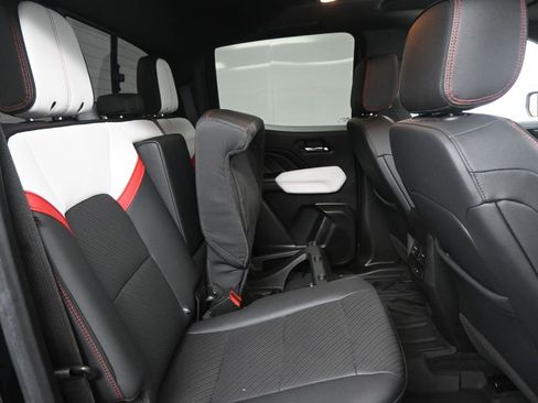 Used 2024 GMC Canyon AT4X image 27