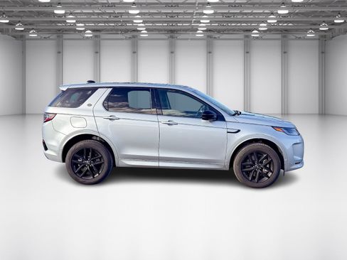 Used 2025 Land Rover Discovery Sport S image 6
