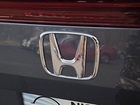 Used 2025 Honda Civic Sport image 28