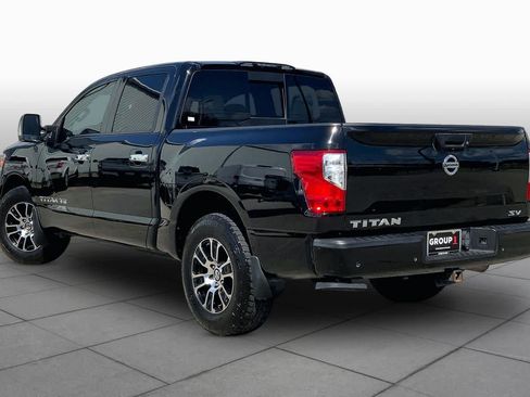 Used 2020 Nissan Titan SV w/ SV Convenience Package RWD image 12