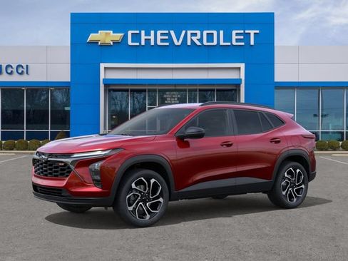 New 2026 Chevrolet Trax RS w/ Driver Confidence Package FWD image 2