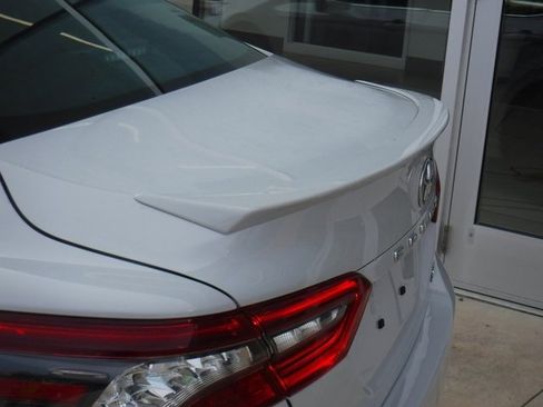Used 2023 Toyota Camry XSE image 11
