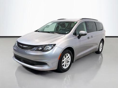 Used 2021 Chrysler Voyager Lxi FWD image 5