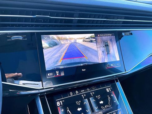 Used 2022 Audi Q7 Premium Plus image 27