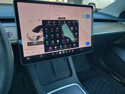 Used 2023 Tesla Model 3 Standard Range RWD image 16