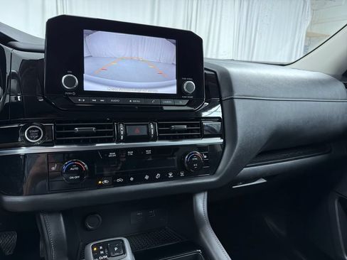 Used 2024 Nissan Pathfinder SV w/ Lighting Package (N92) AWD/4WD image 22