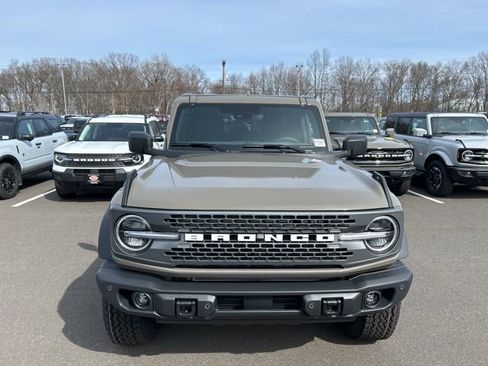 New 2026 Ford Bronco Badlands image 2