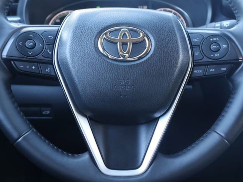 Used 2024 Toyota Venza LE image 14