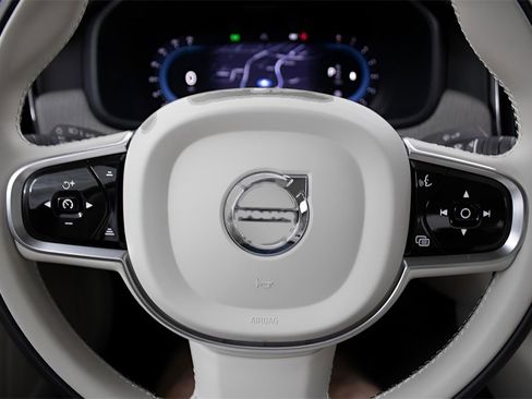 Certified 2025 Volvo S90 B6 Ultra image 7