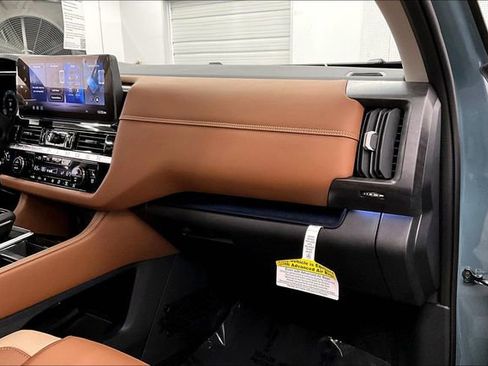 New 2026 Nissan Pathfinder Platinum image 38