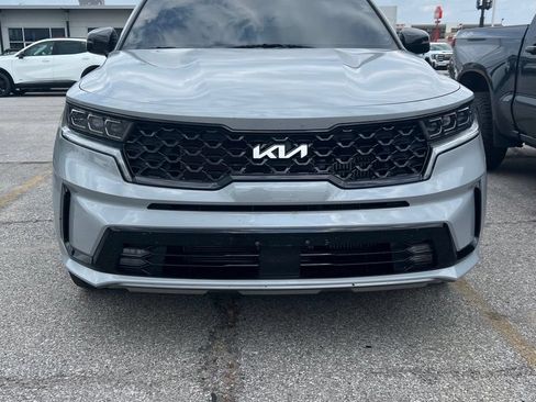 Used 2022 Kia Sorento SX FWD image 2