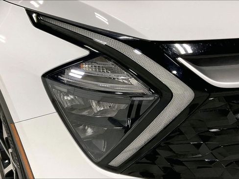 Used 2023 Kia Sportage EX image 38