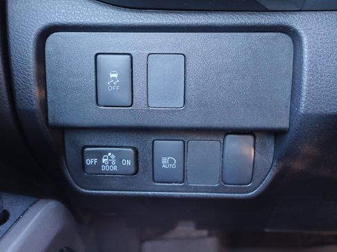 Used 2022 Toyota Tacoma SR5 image 17