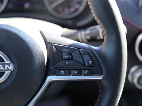 Used 2024 Nissan Sentra SR w/ SR Premium Package image 10