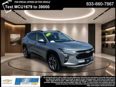 Used 2024 Chevrolet Trax LT w/ Driver Confidence Package