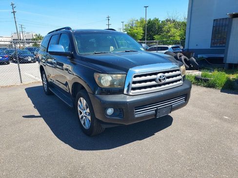 Used 2011 Toyota Sequoia Limited AWD/4WD image 1
