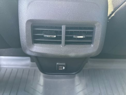 Used 2021 Chevrolet Equinox LS w/ LS Convenience Package image 16