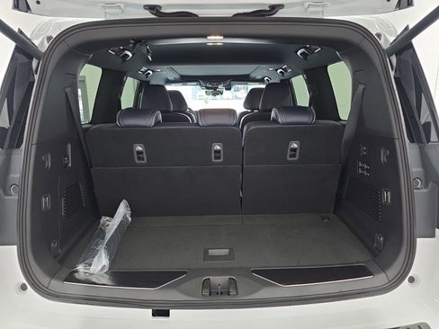 New 2026 INFINITI QX80 4WD w/ Sport Exterior Package image 15