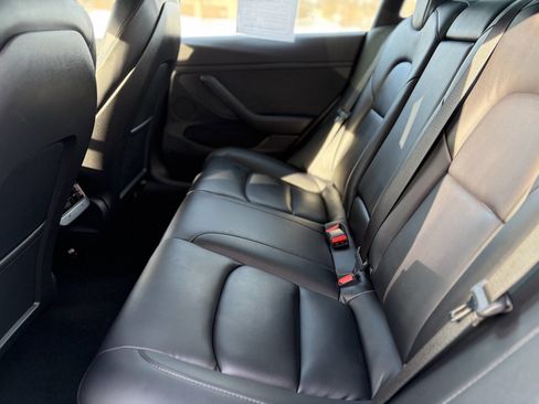 Used 2022 Tesla Model 3 Performance image 17