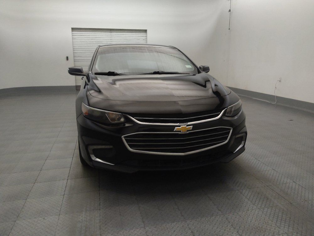 Used 2017 Chevrolet Malibu LT w/ Leather Package FWD image 14