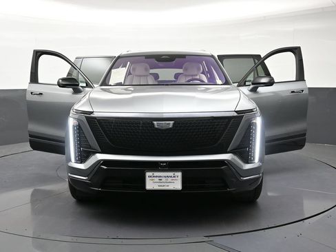 Used 2026 Cadillac Vistiq Luxury AWD/4WD image 39