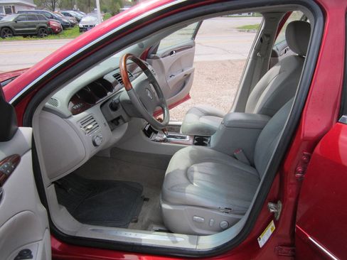 Used 2009 Buick Lucerne CXL w/ Driver Confidence Package image 7