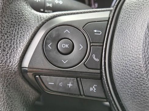 Used 2024 Toyota RAV4 XLE FWD image 32