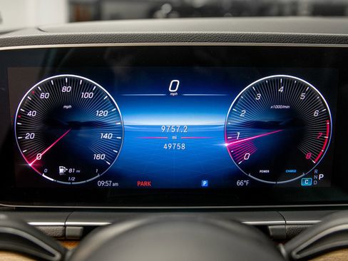 Used 2024 Mercedes-Benz GLE 350 4MATIC w/ Winter Package image 19
