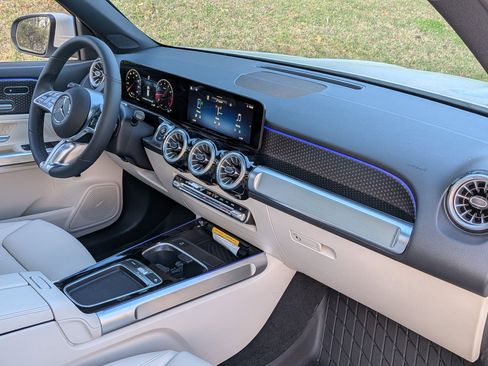 New 2026 Mercedes-Benz GLB 250 image 34