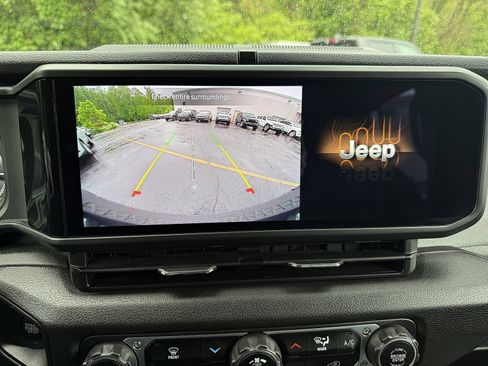 Used 2025 Jeep Wrangler Unlimited Sport S 4xe AWD/4WD image 18