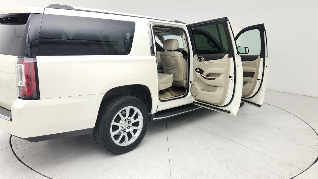 Used 2015 GMC Yukon XL Denali w/ Touring Package RWD image 12