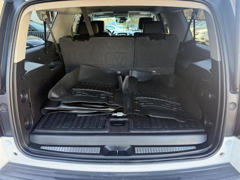 Used 2019 Chevrolet Suburban LT image 24