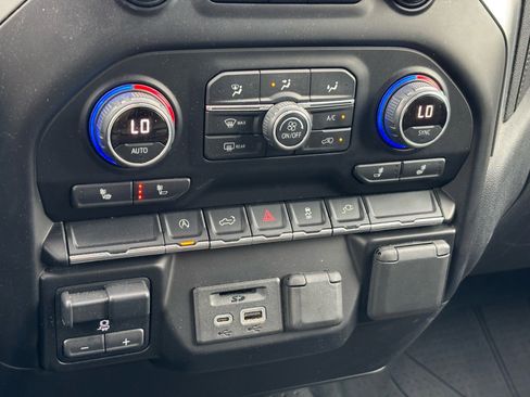 Used 2020 Chevrolet Silverado 1500 LT w/ All-Star Edition image 17